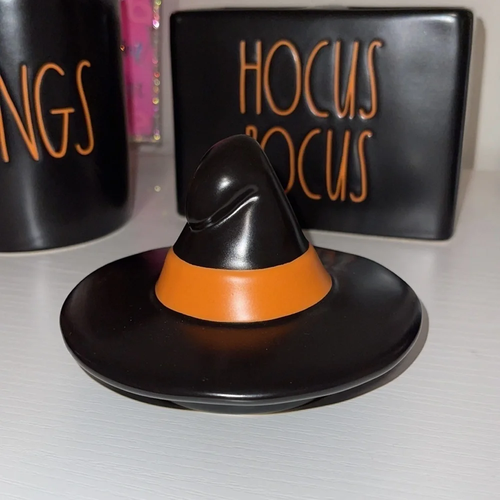 RAE DUNN HALLOWEEN BATHROOM SET